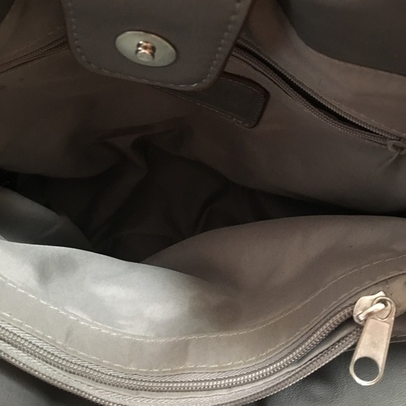 Relic handbag, like new - Picture 4 of 6